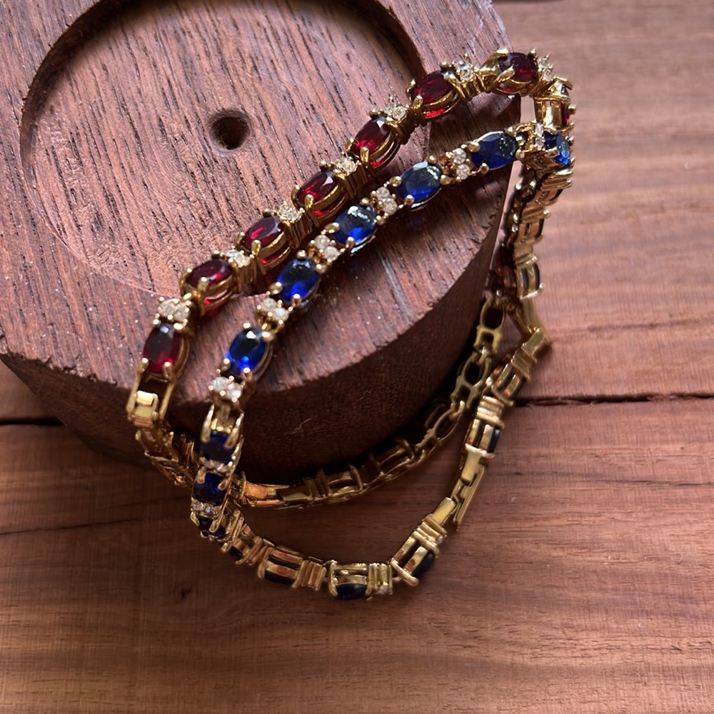 Beautiful gold and coloured stone bracelets. - Picture 3 of 5